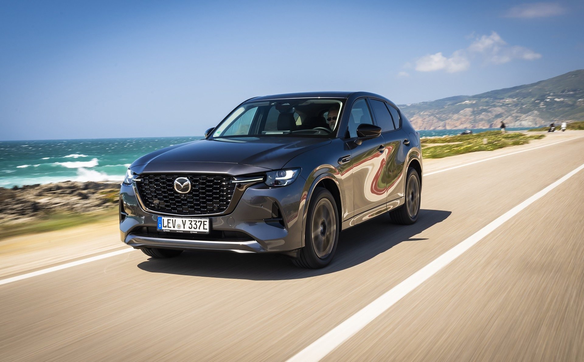BMW X3, Hyundai Santa Fe, Mercedes GLC, Volvo V60 : le Mazda CX-60 n'aura pas la partie facile !