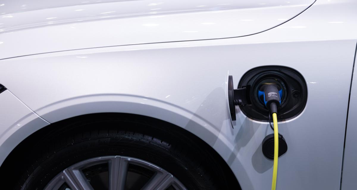 Écogestes : 5 (bonnes) raisons de passer à la voiture de fonction électrique