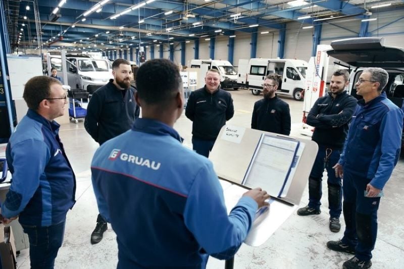 L’automobile est en crise, mais ce constructeur français adapte sa stratégie et embauche 120 personnes